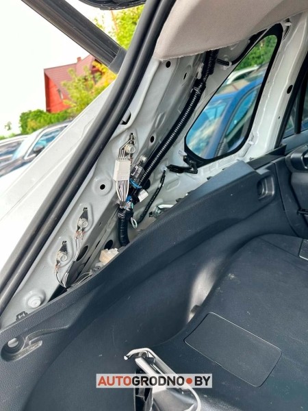 «Чудо произошло»: под Варшавой нашли угнанную Toyota с белорусскими номерами. Вот как она теперь выглядит