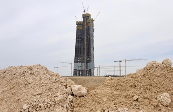 Возобновляется строительство высочайшего здания мира. Должно достигнуть километра