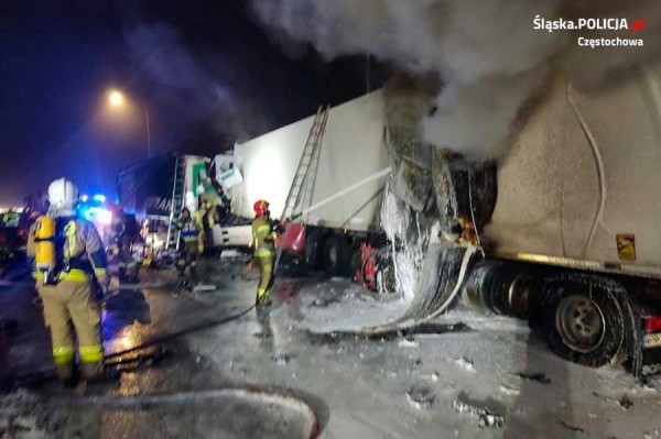 В Польше столкнулись сразу пять фур – погиб водитель-белорус