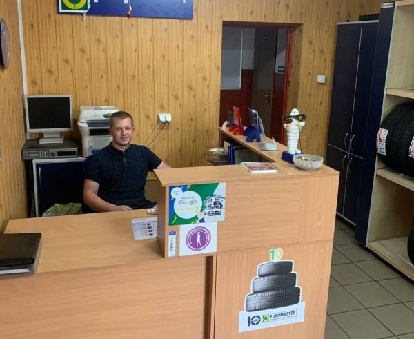 Белорус открыл в Варшаве сразу 2 автосервиса. Как у него теперь дела?