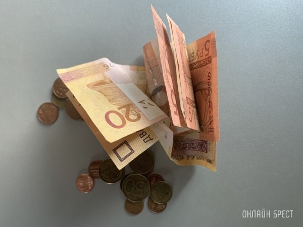 Кому предлагают 5000 рублей, а кому 3500 в месяц: смотрим вакансии с высокими зарплатами