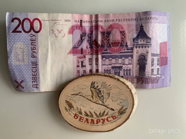 Зарплата более 4000 рублей. Кому в Беларуси готовы платить такие деньги?