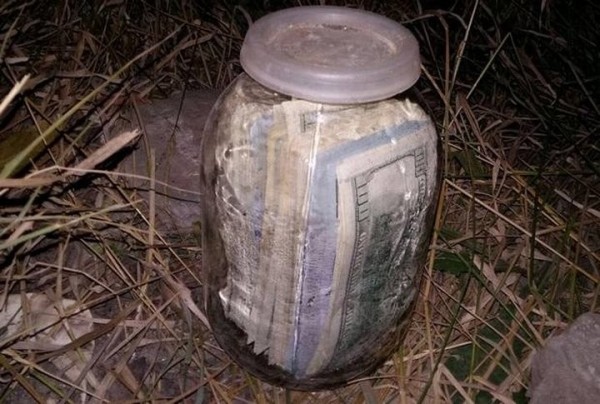 В каком виде белорусам лучше хранить деньги?