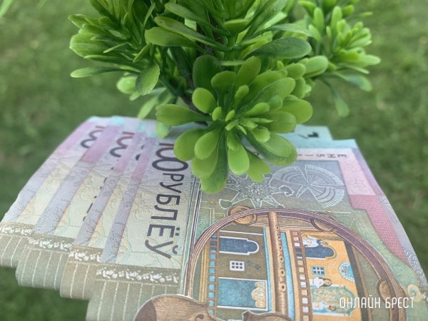 В Беларуси вырастут зарплаты некоторых педработников