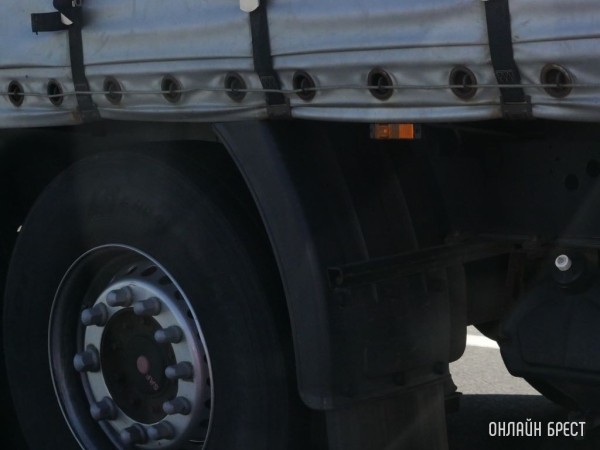 Белорусский дальнобойщик умер на стоянке во Франции