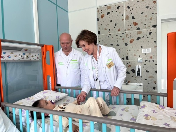 Как чувствует себя мальчик, на которого напал белорус в Шереметьево